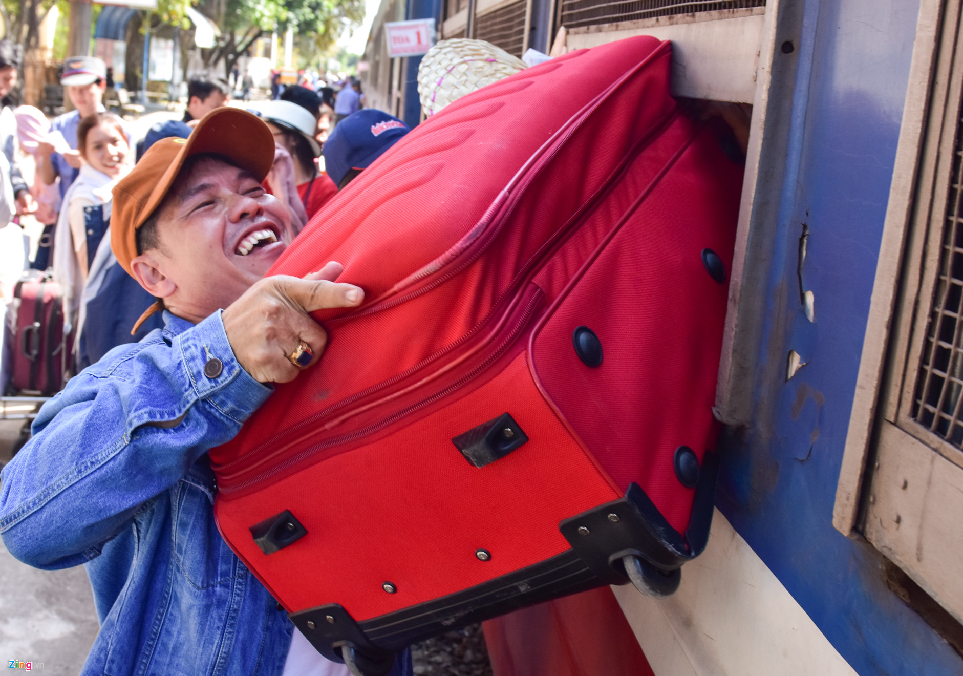 Nước mắt ngày chia ly sau kỳ nghỉ Tết